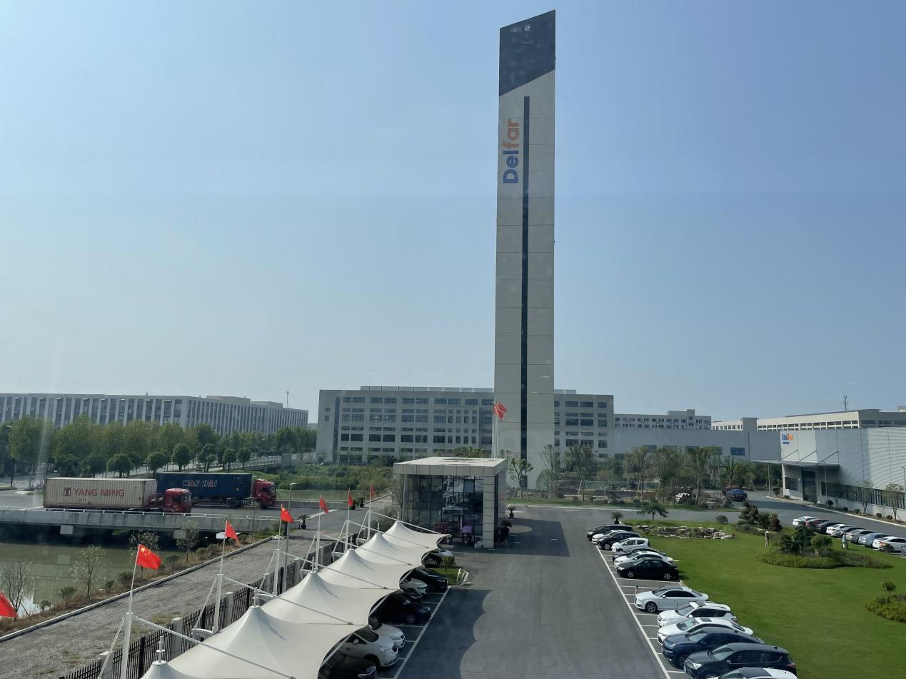 September 6th, 2022 Delfar Elevator Container Loading 