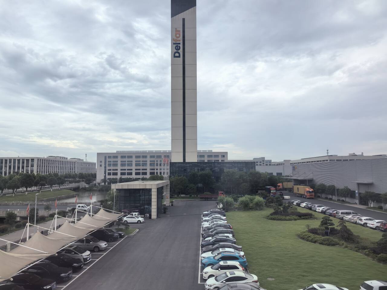 June 19th, 2025 Delfar Elevator Container Loading 