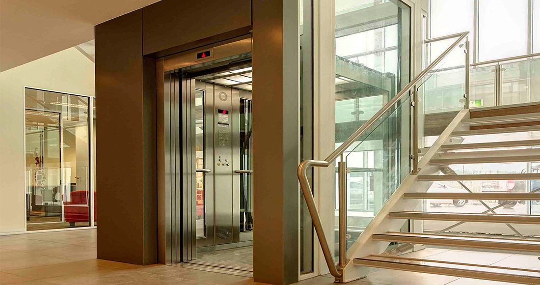 Glass elevator