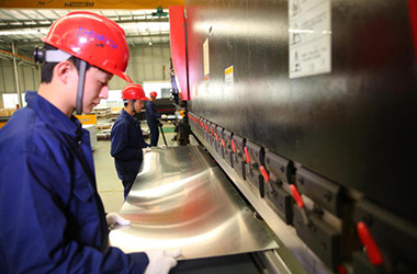 Professional team guarantees elevator quality