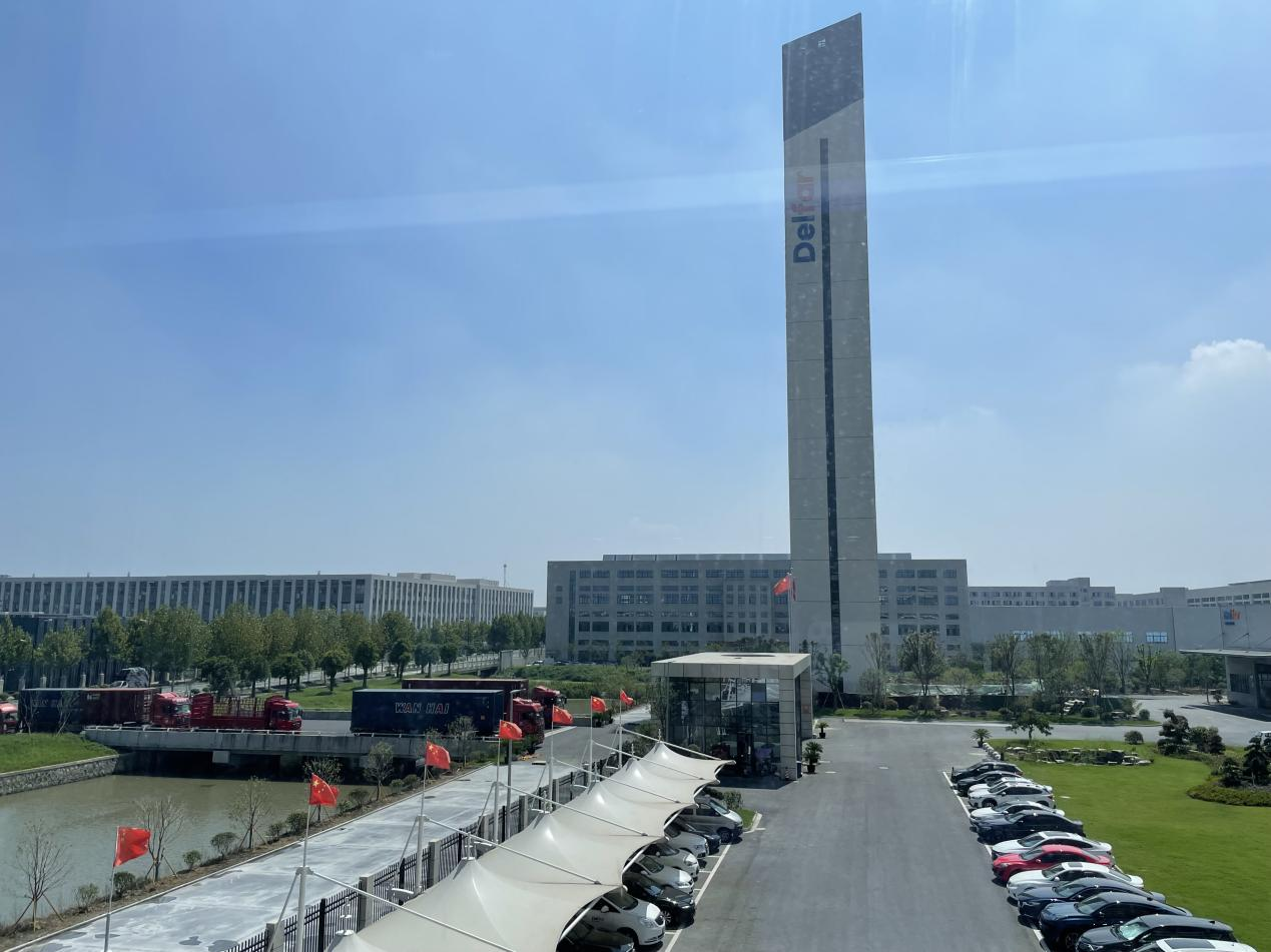 September 17th, 2022 Delfar Elevator Container Loading 