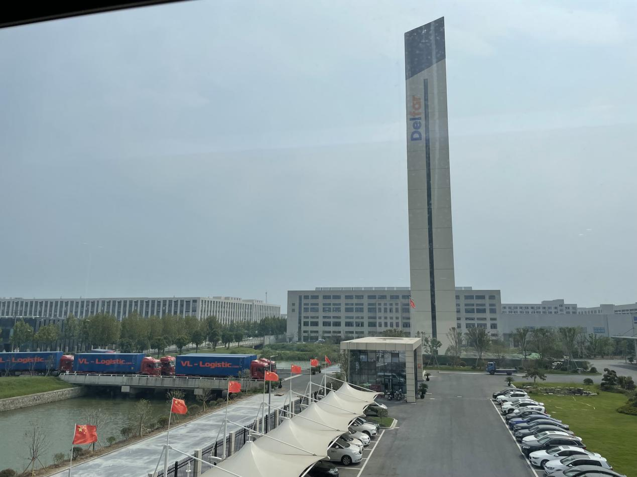 September 23rd, 2022 Delfar Elevator Container Loading 