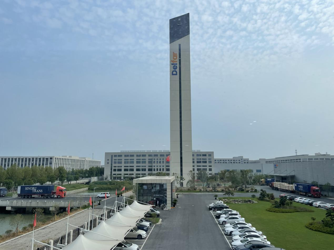 September 1st, 2022 Delfar Elevator Container Loading